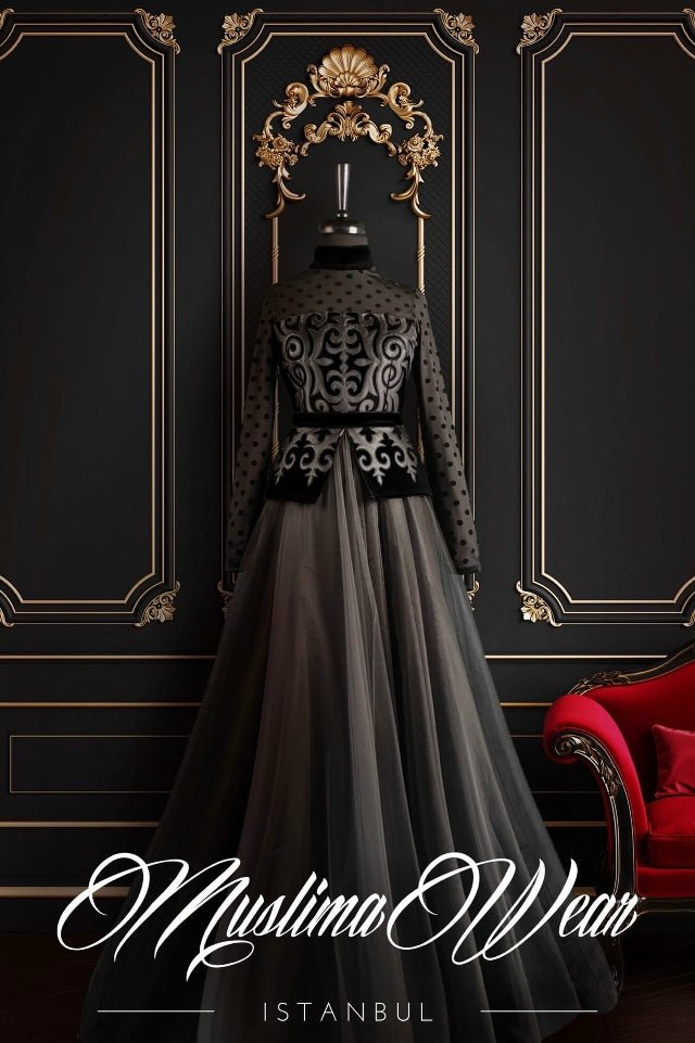 Regina Nera Black Dress