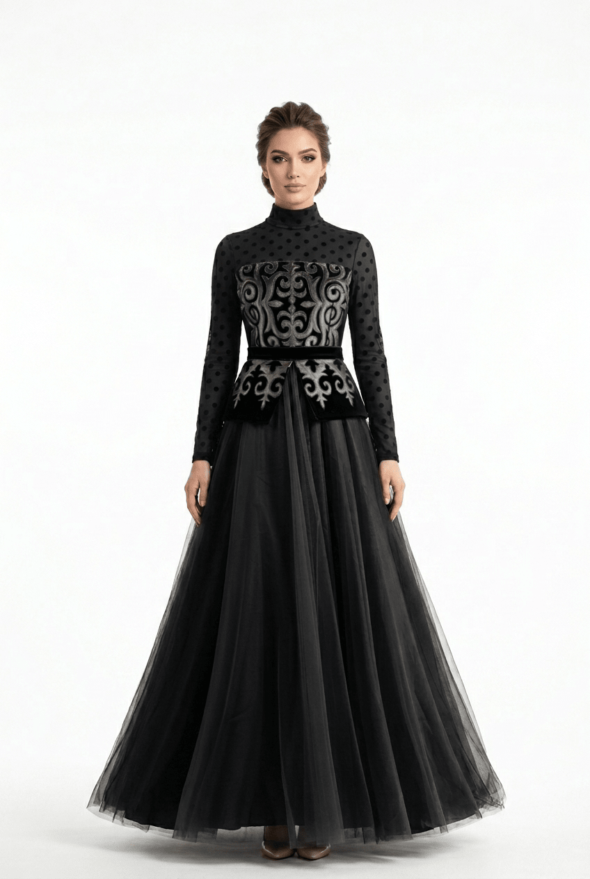Regina Nera Black Dress