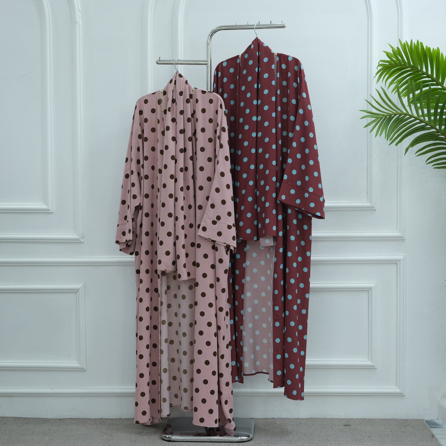 Reeah Polkadot Abaya Set