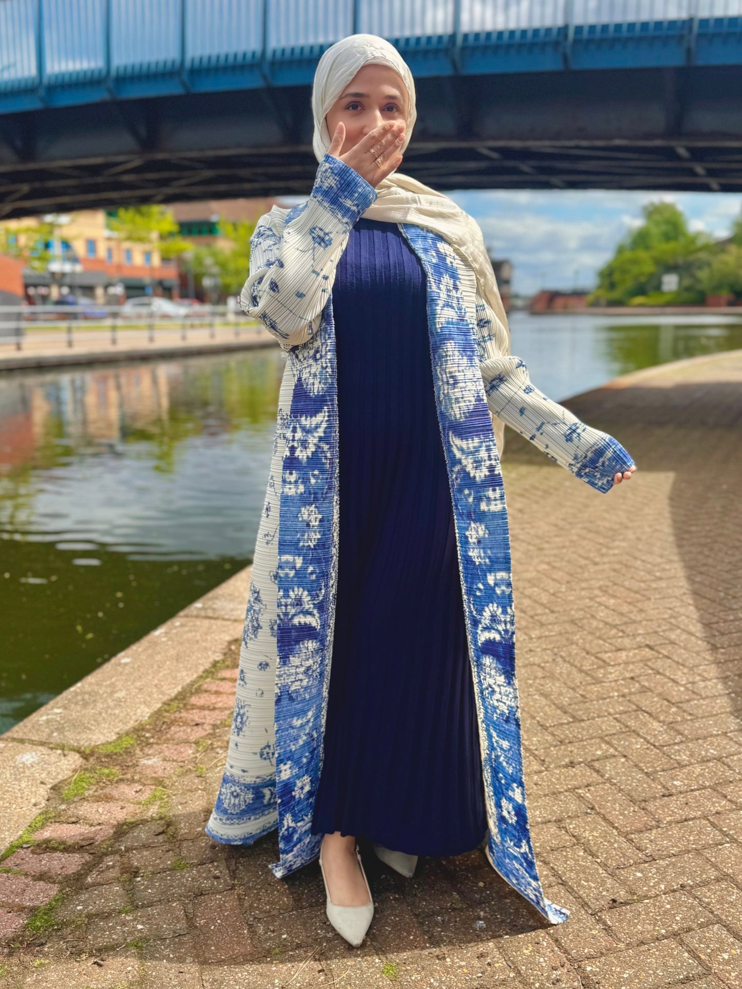 Azuri Pleated Abaya