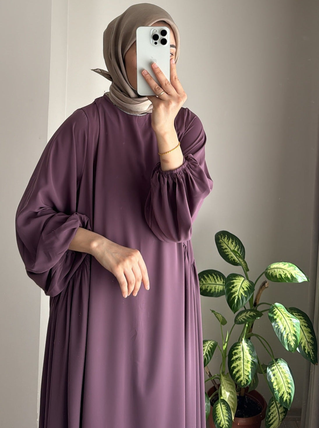 Roohani Balloon Sleeve Abaya